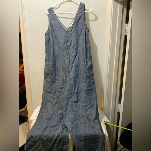 Trina Turk M Palo Alto Linen Lyocell Chambray Look V Neck Zip Jumpsuit *No Belt - Picture 2 of 9